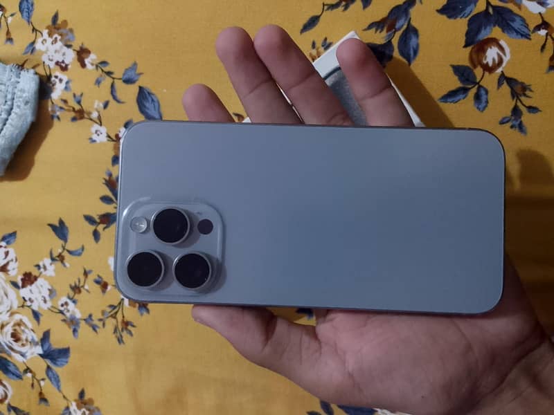 Iphone 15 pro max 5