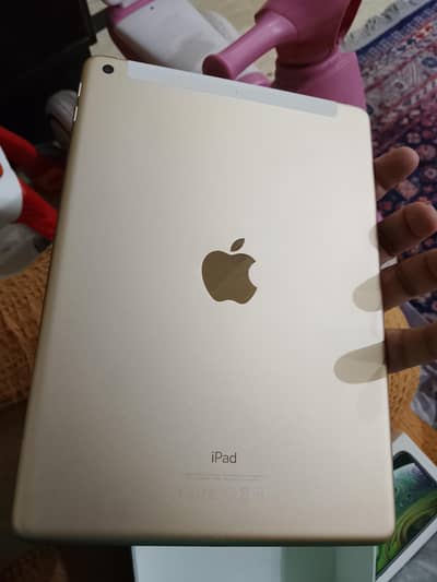 Apple Ipad 5th generation 128gb , Just like box packed