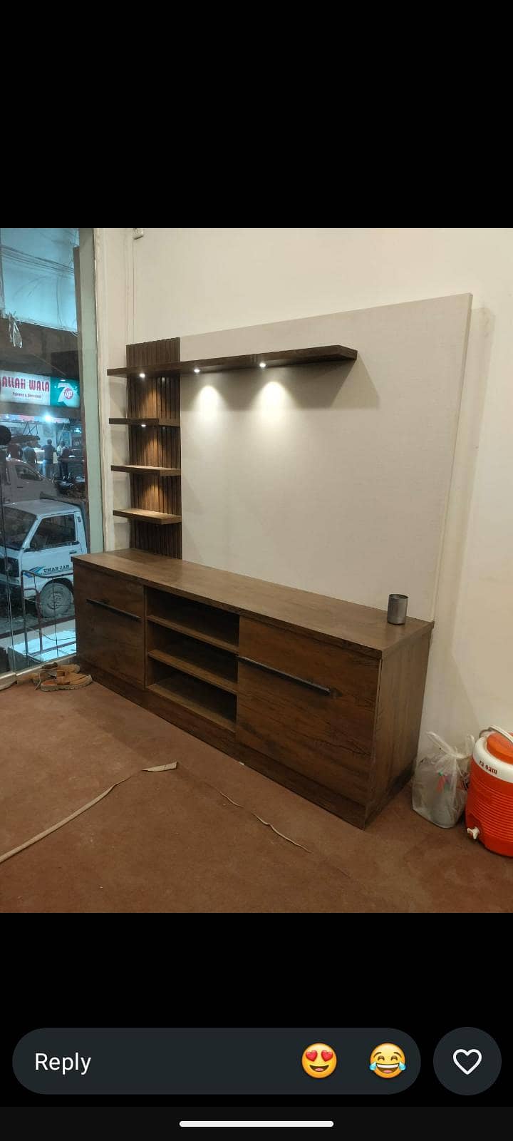 LCD and TV unit 0