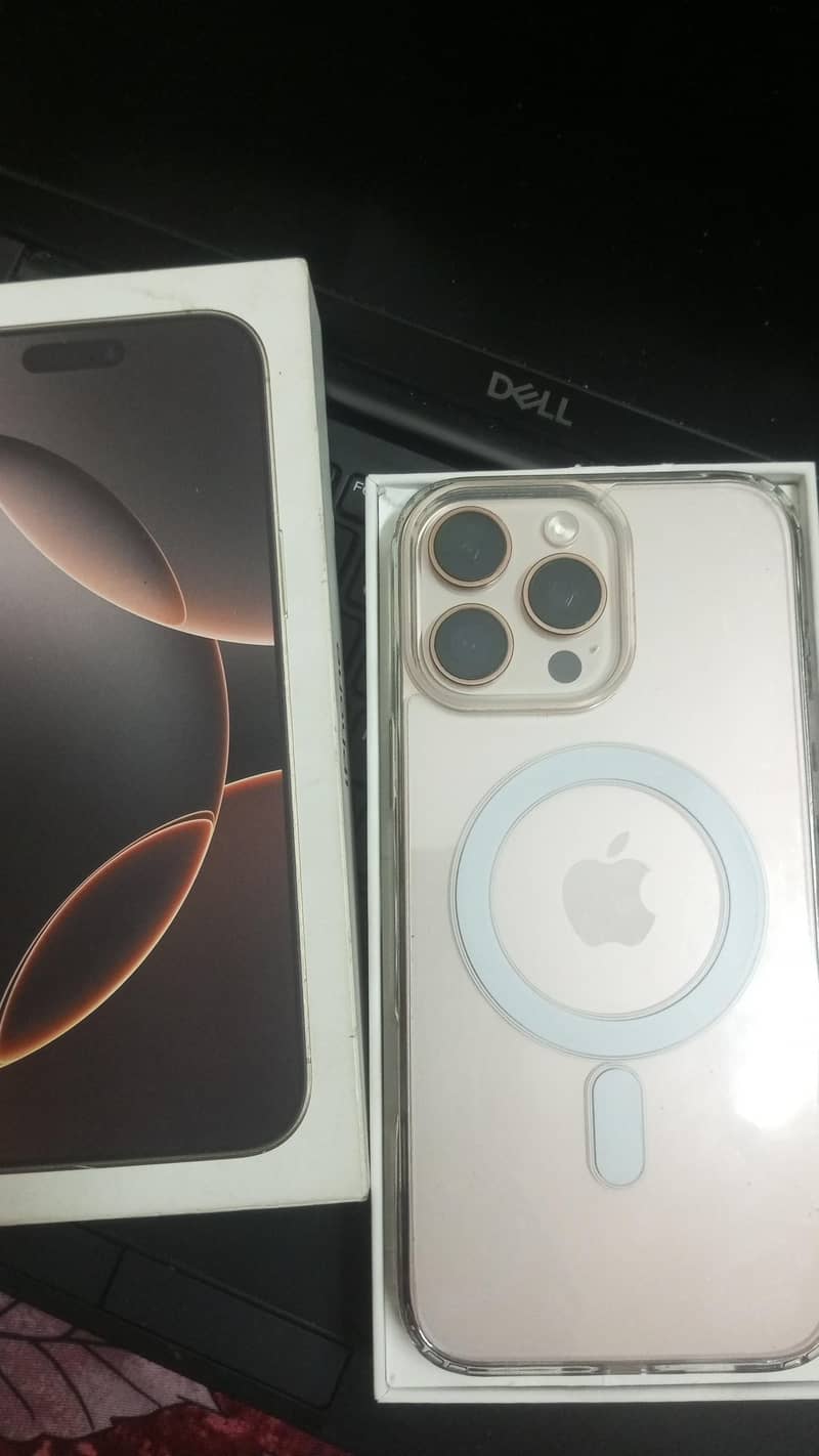 Apple iPhone 16 Pro Max 1