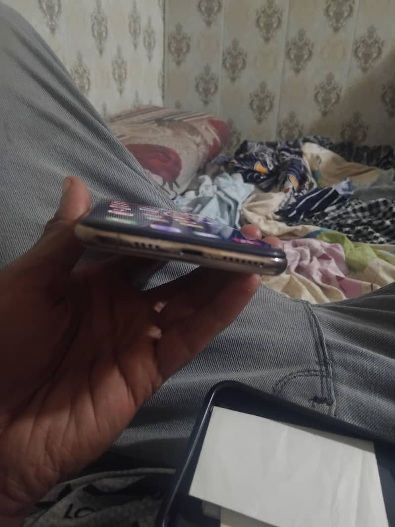 Apple iPhone X 1