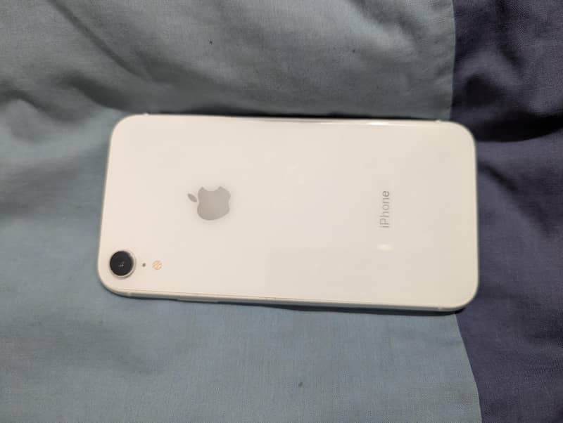 Apple iPhone XR 0