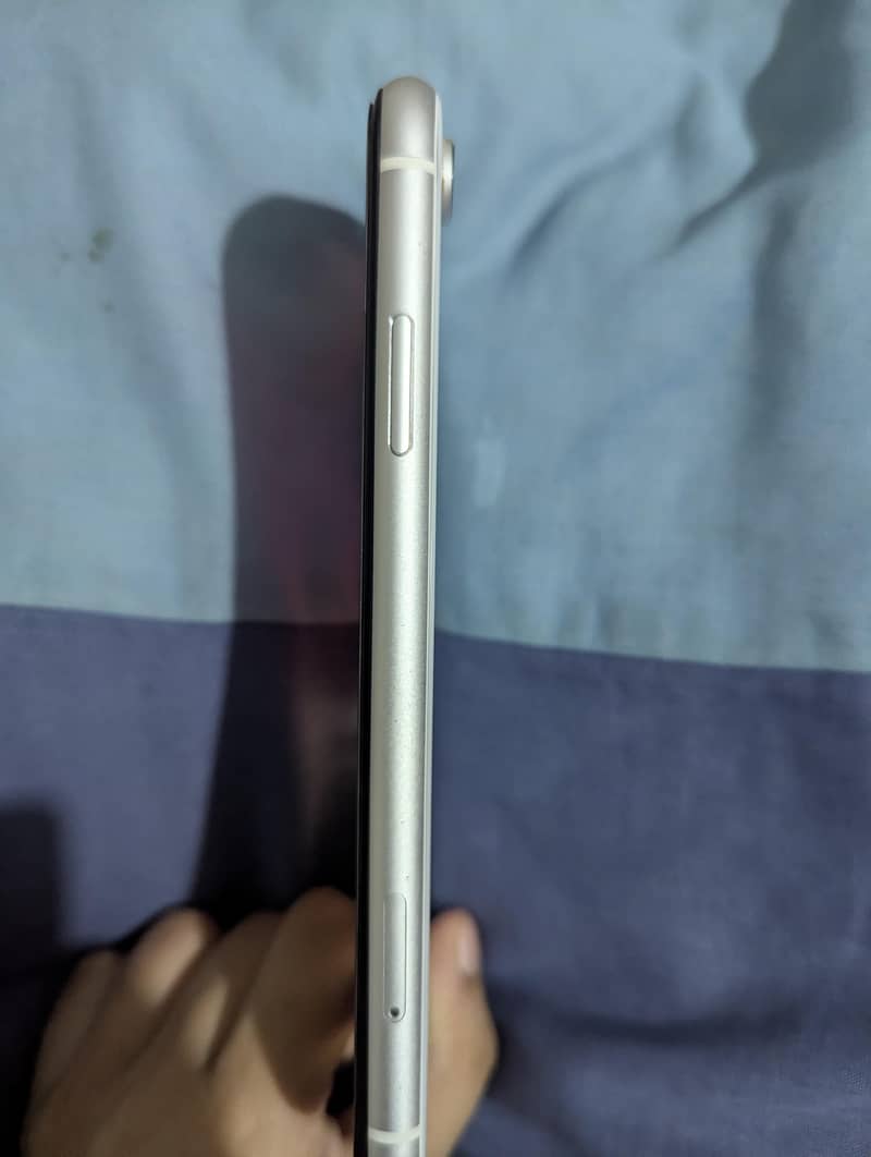 Apple iPhone XR 5