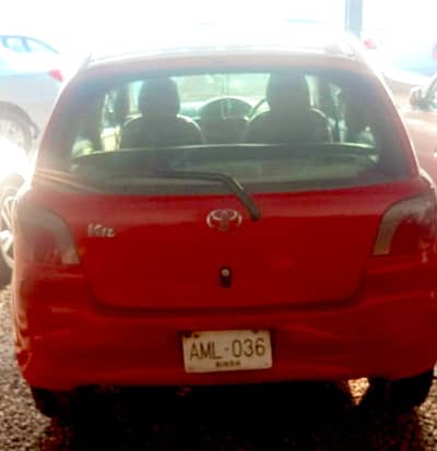 Toyota Vitz 2000 model quota 7