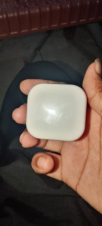 original apple charger all ok ha urgent sale krna ha 03248446785
