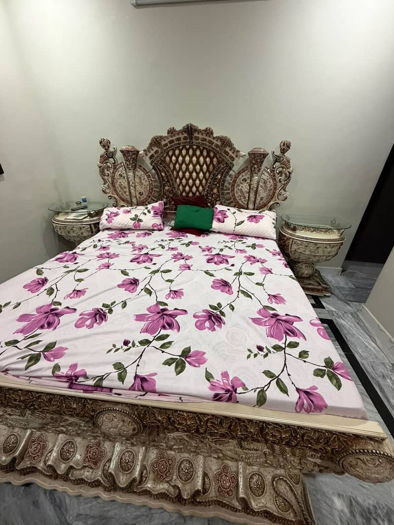 King size bed set 0