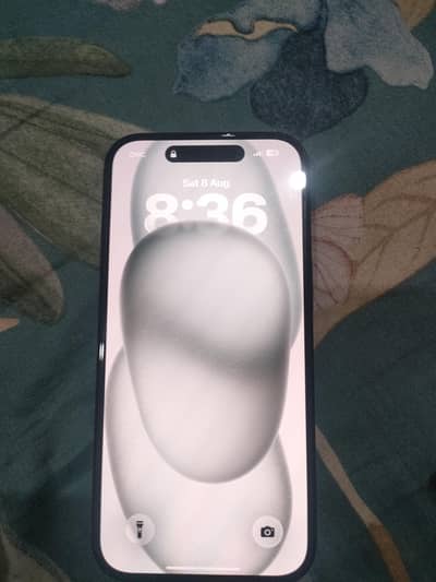 Apple iPhone 15