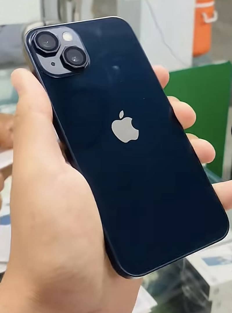 Apple iPhone 13 0