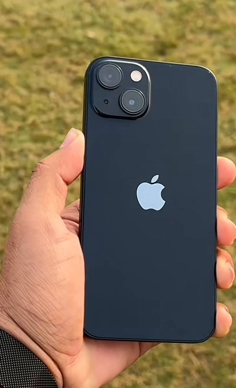 Apple iPhone 13 1