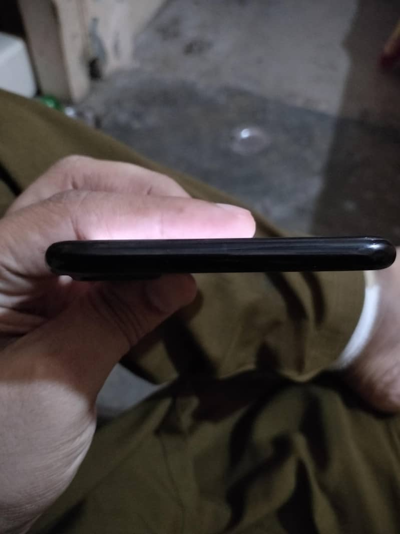 Apple iPhone 7 Plus 0