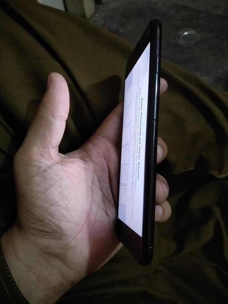 Apple iPhone 7 Plus 3