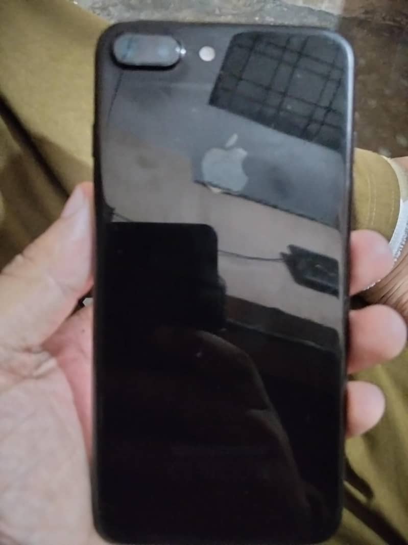 Apple iPhone 7 Plus 5