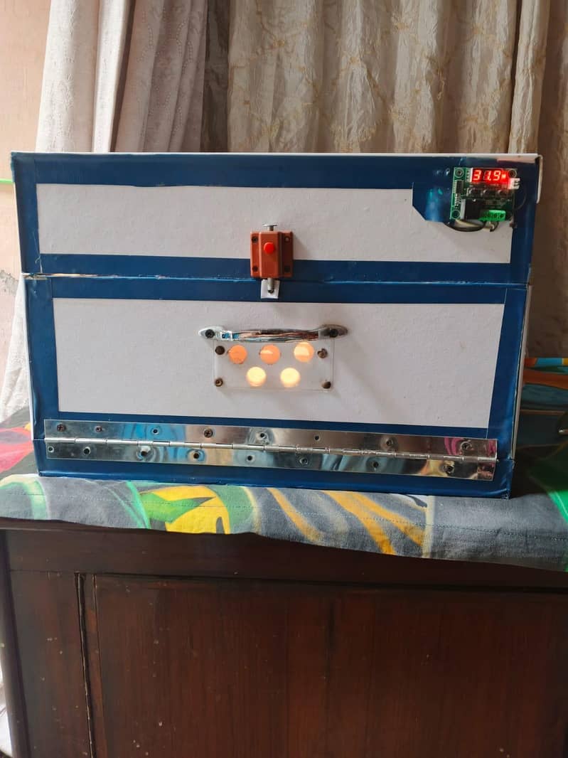 EGG incubator 0