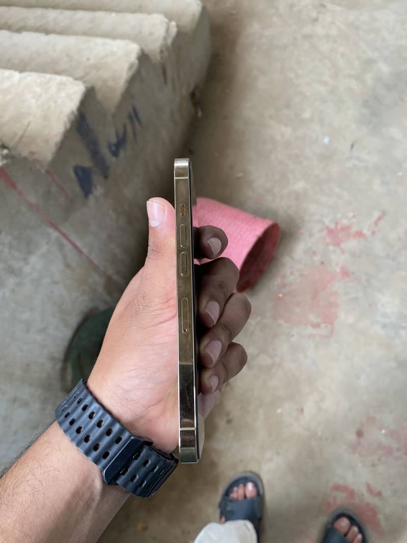Apple iPhone 13 Pro 5