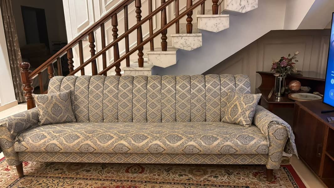 4 SEATER SOFA / SOFA BED 1