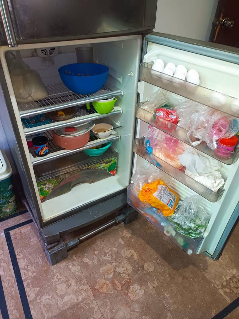 fridge dawlance 0