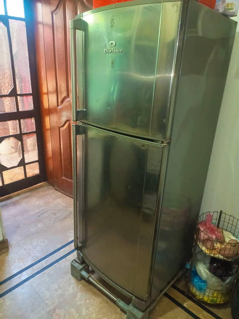 fridge dawlance 4