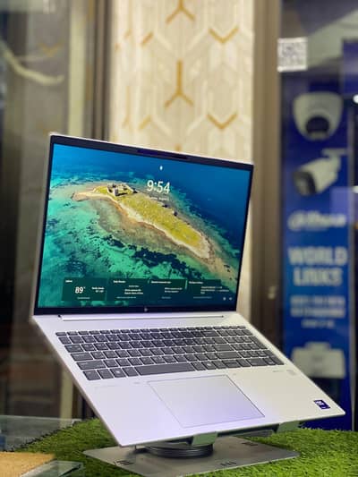 Hp Elitebook 860 G11 intel core Ultra 7 155U. 16/512 NVME AI chip