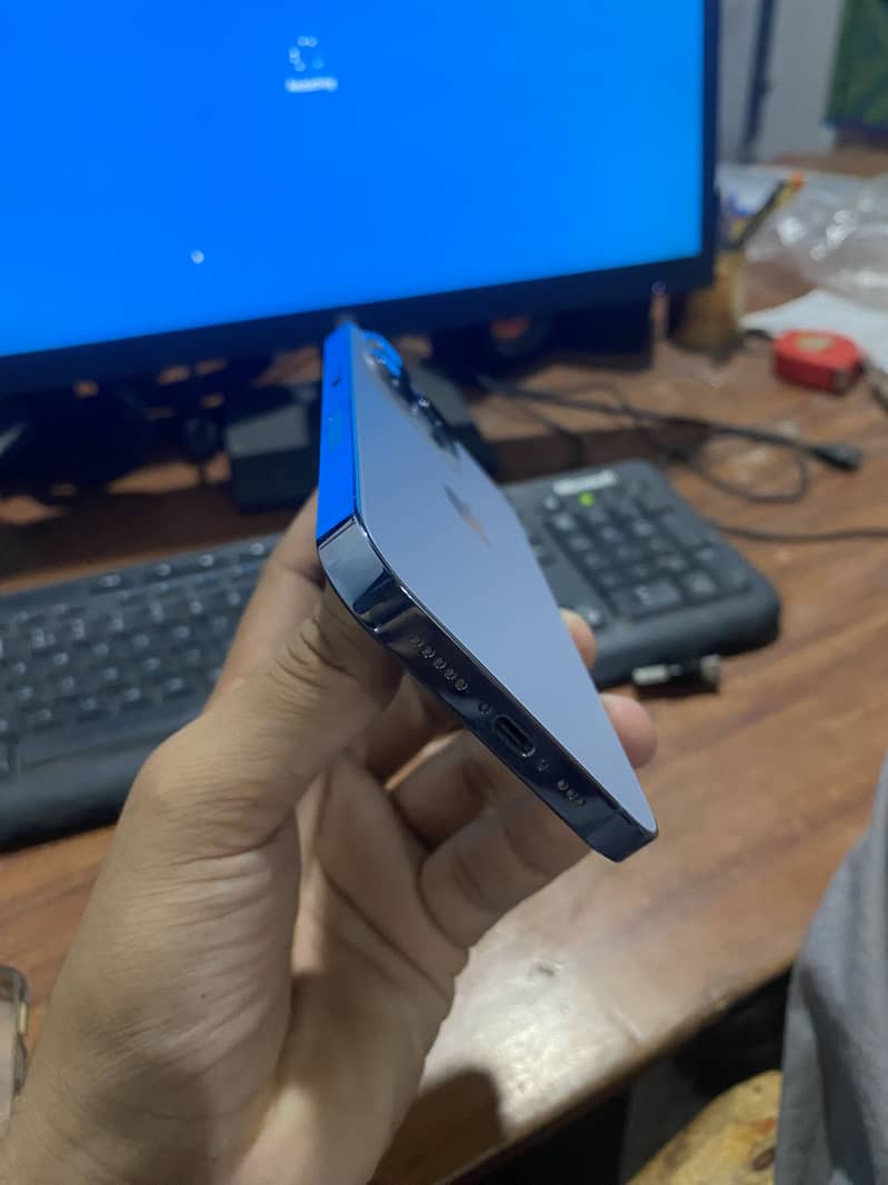 Apple iPhone 13 Pro 1