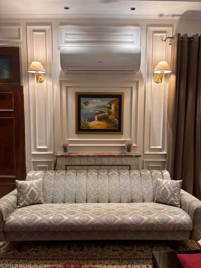 4-seater sofa