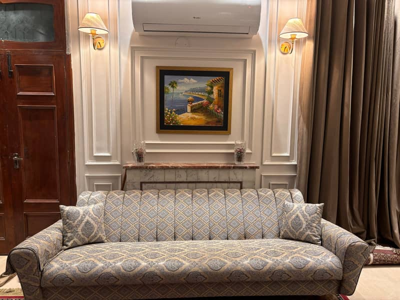 4-seater sofa 1