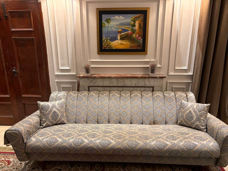 4-seater sofa 2