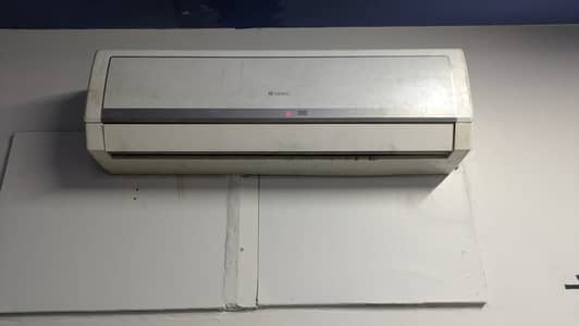 Gree 1.5 ton Inverter Ac for sale