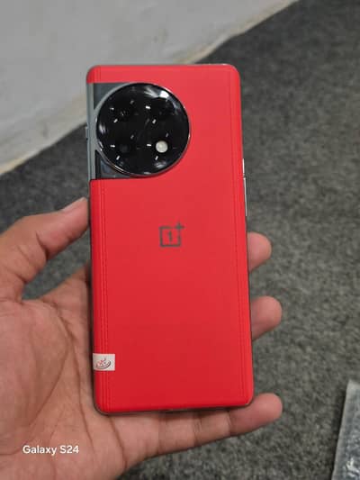One Plus 11R full sim time exchange possible