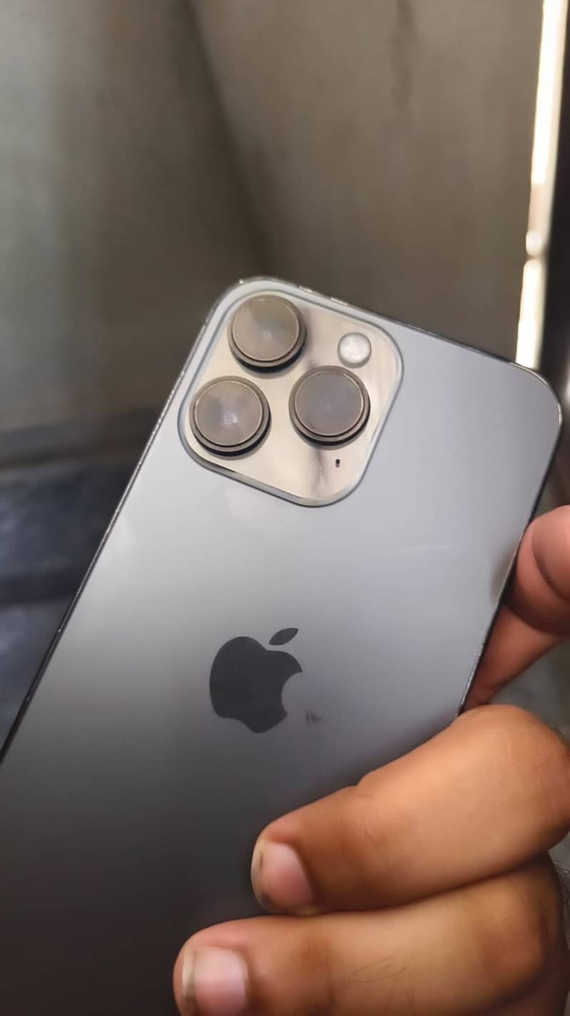 iPhone 14 Pro Max 1