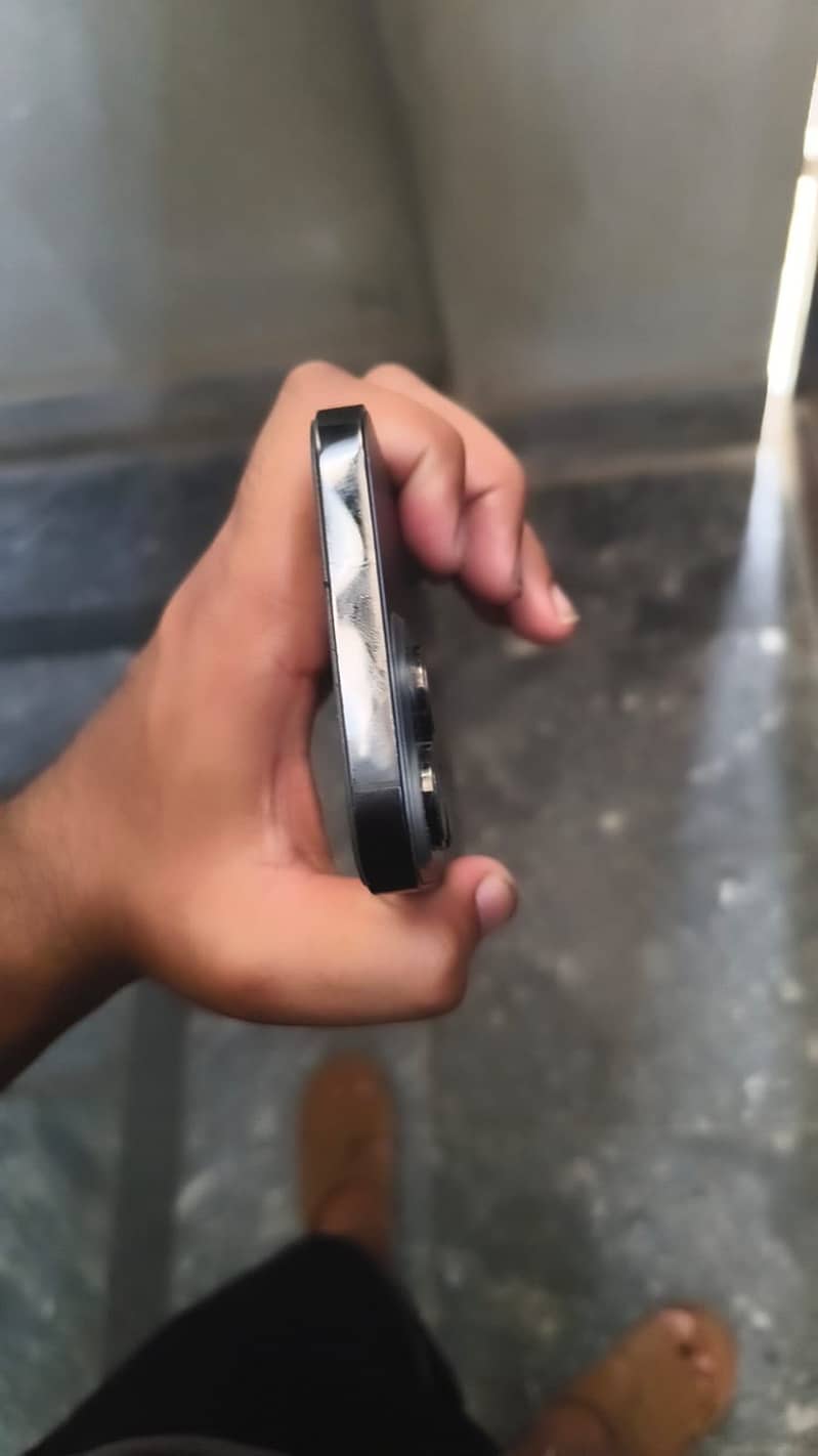 iPhone 14 Pro Max 3
