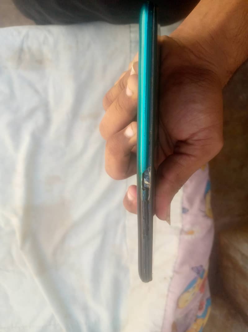 Tecno Spark 6 1