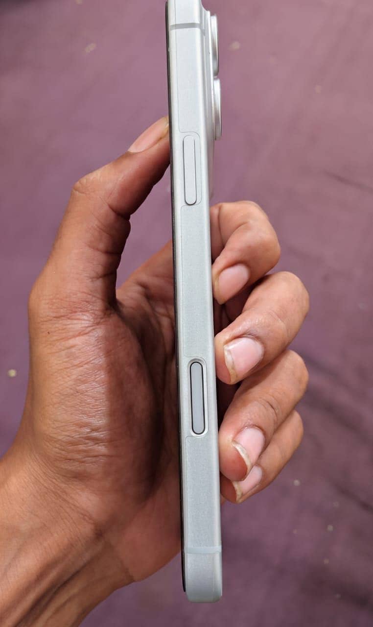 iPhone 17 pro max 3