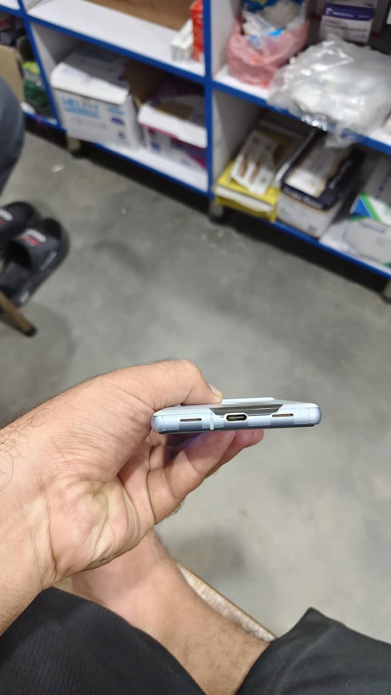 Google Pixel 7 3