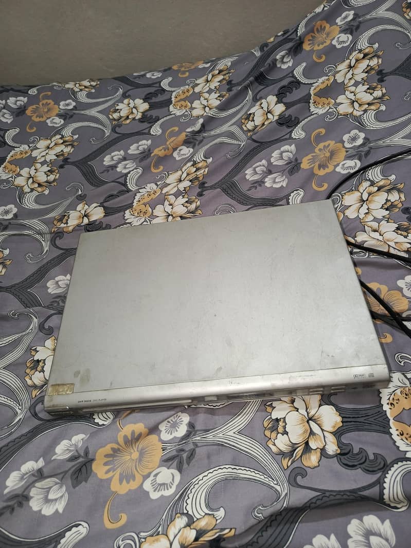 Cd/DVD player 0