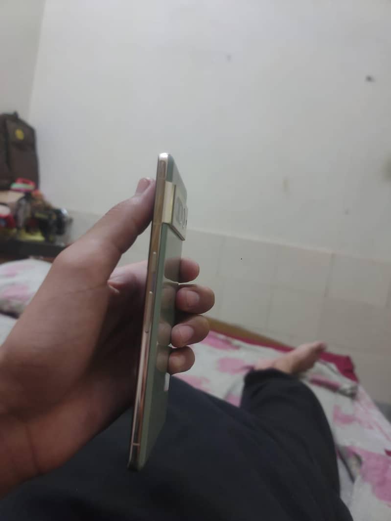 Google Pixel 7 Pro 4