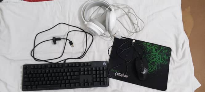 4 in 1 combo mechanical keyboard, gaming mouse, headphones, mousepad