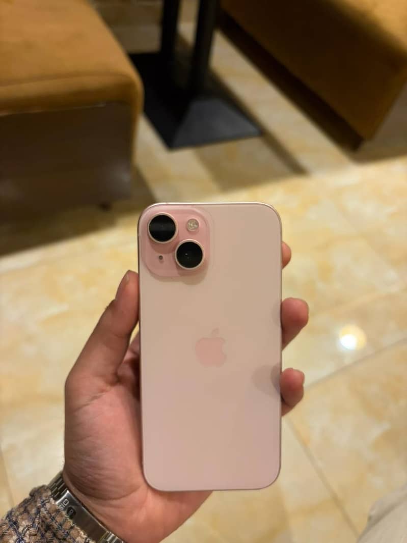 Apple iPhone 15 4