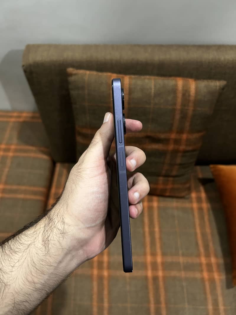Realme Note 60 4