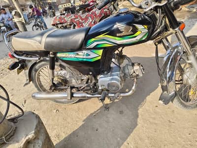 Honda 70 cc bike 2023 model for sale my WhatsApp number 03226337602