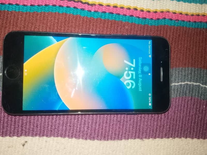 Apple iPhone 8 3