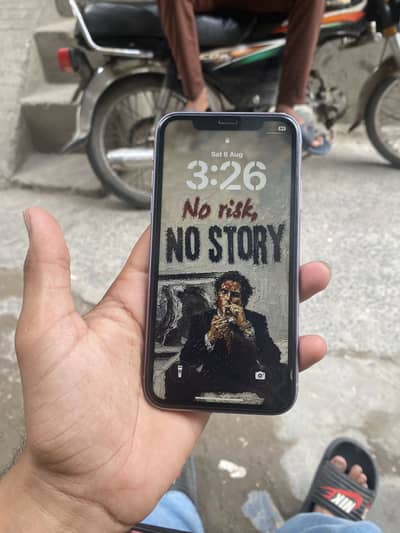 Apple iPhone 11