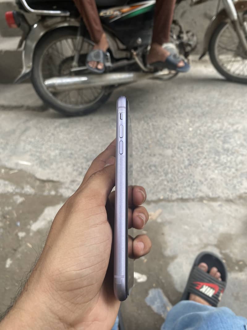 Apple iPhone 11 1