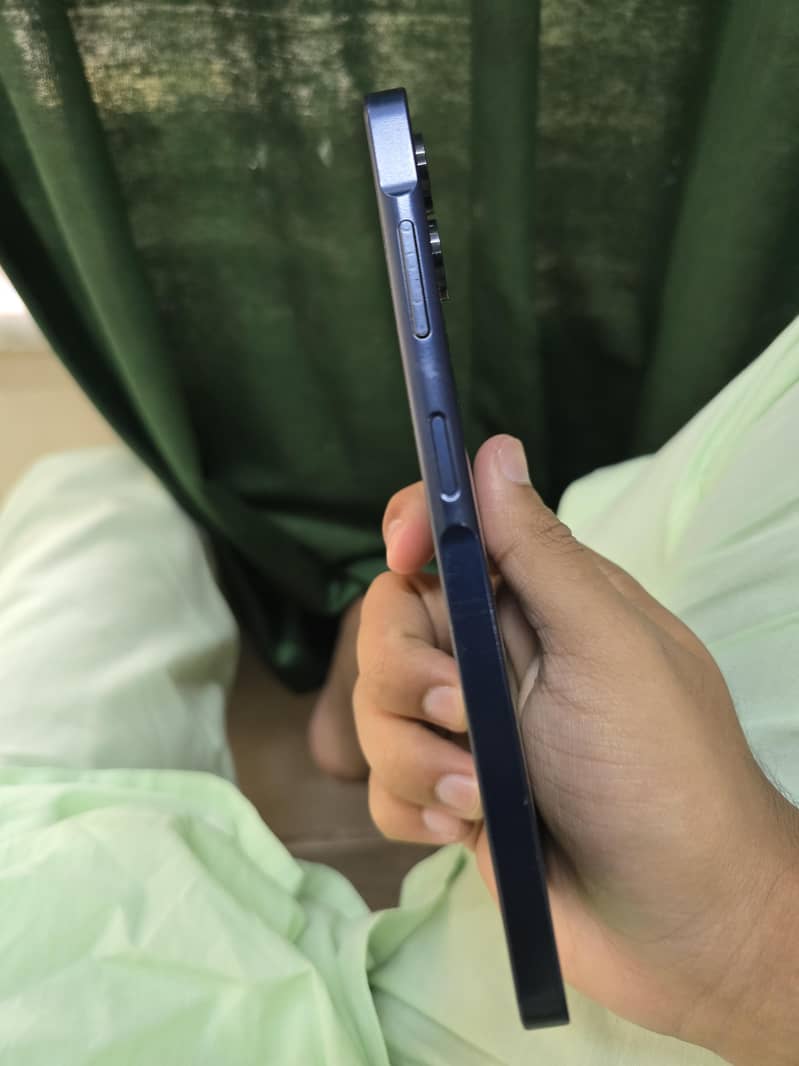 Samsung Mobile A06 3