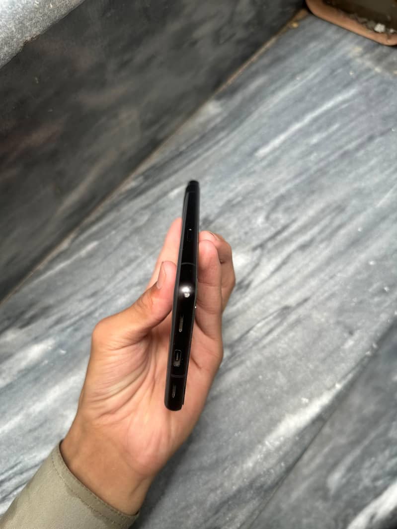 Google Pixel 7a 4