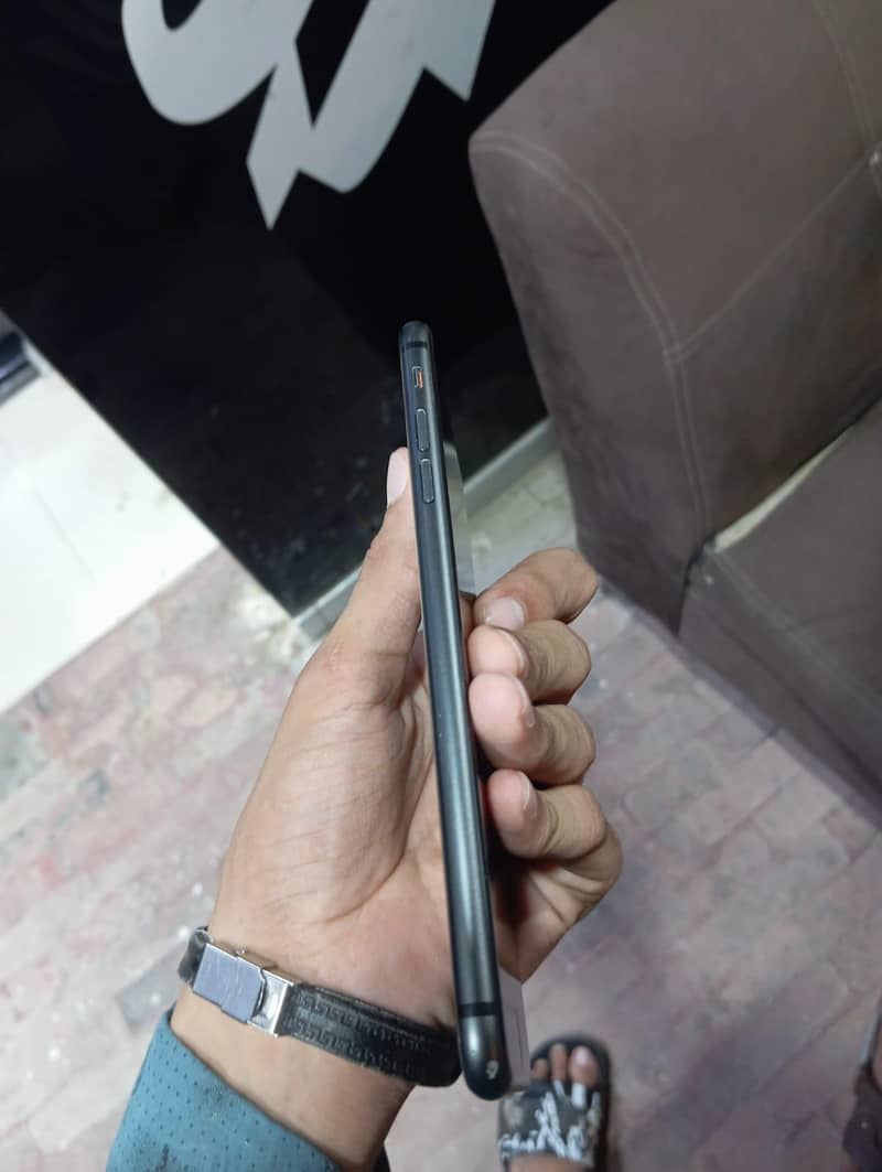 Apple iPhone 8 Plus 2
