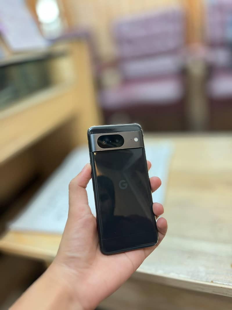 Google Pixel 8 official 1