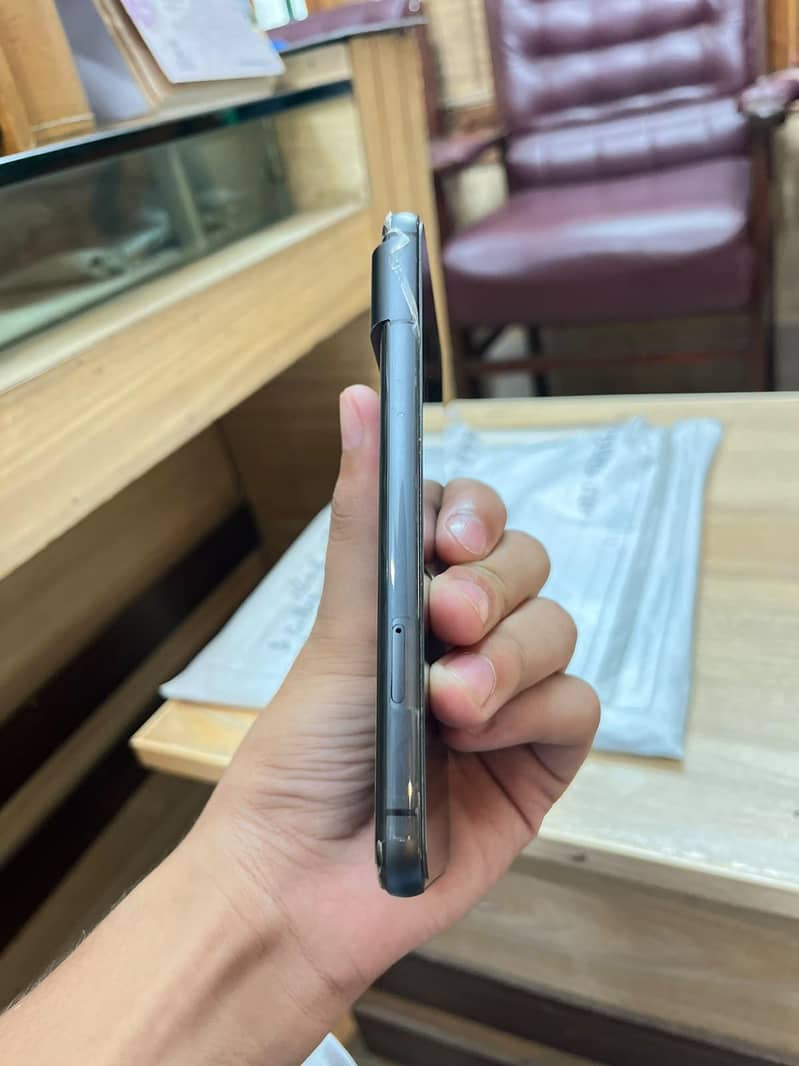 Google Pixel 8 official 4