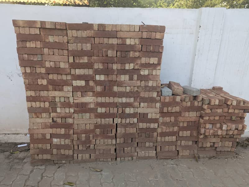 Gutka / Mini Tile 1