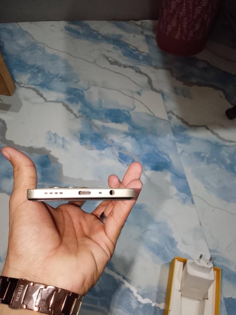 Realme C53 3