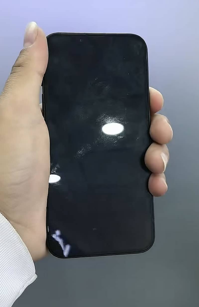 Apple iPhone 13 1